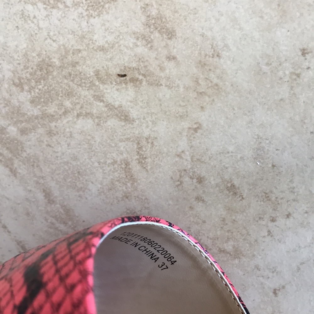 Lost Ink sandals - Picture 13 of 14